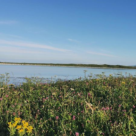 North Uist Lodges Tigharry Экстерьер фото
