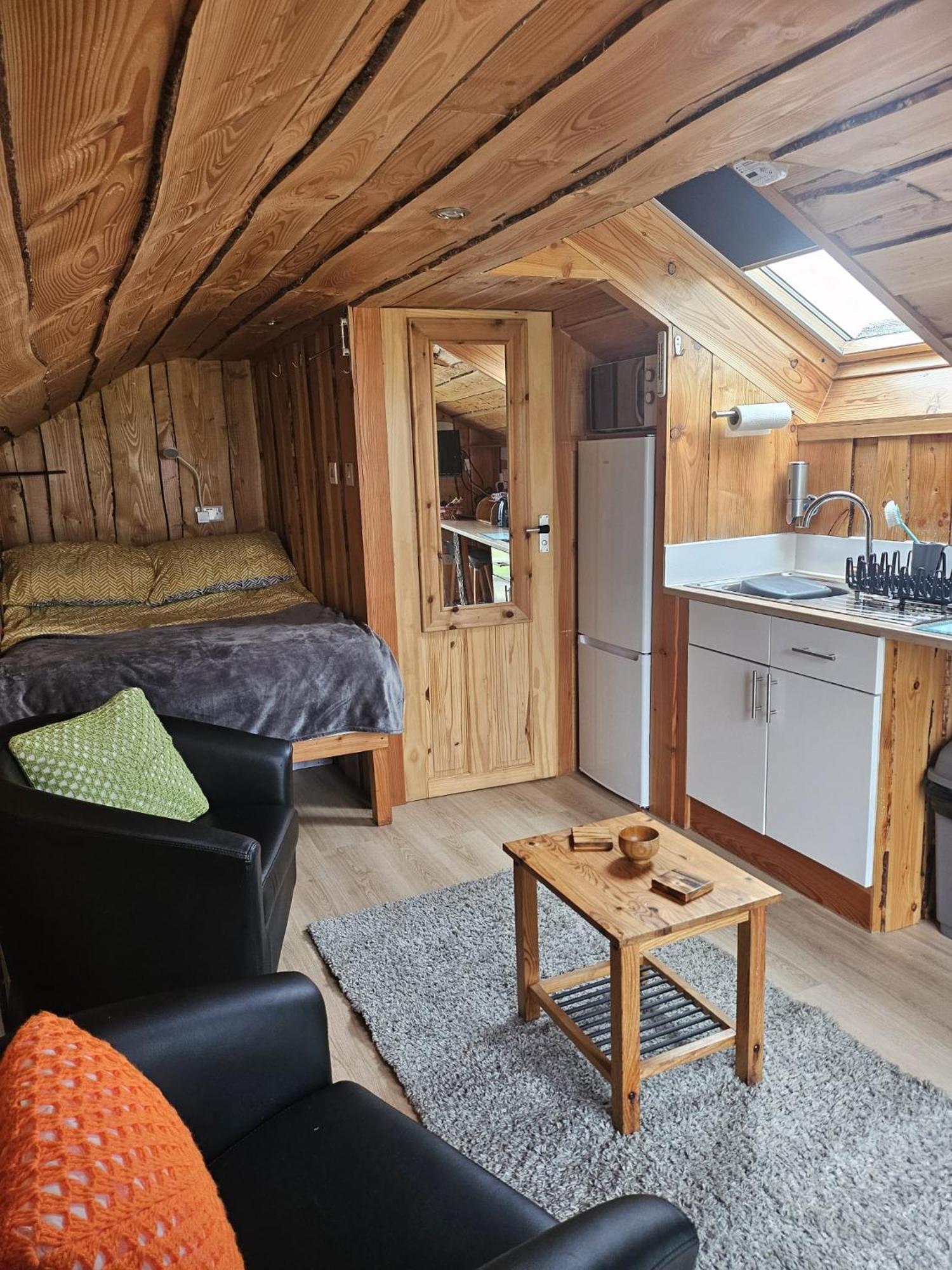 North Uist Lodges Tigharry Номер фото