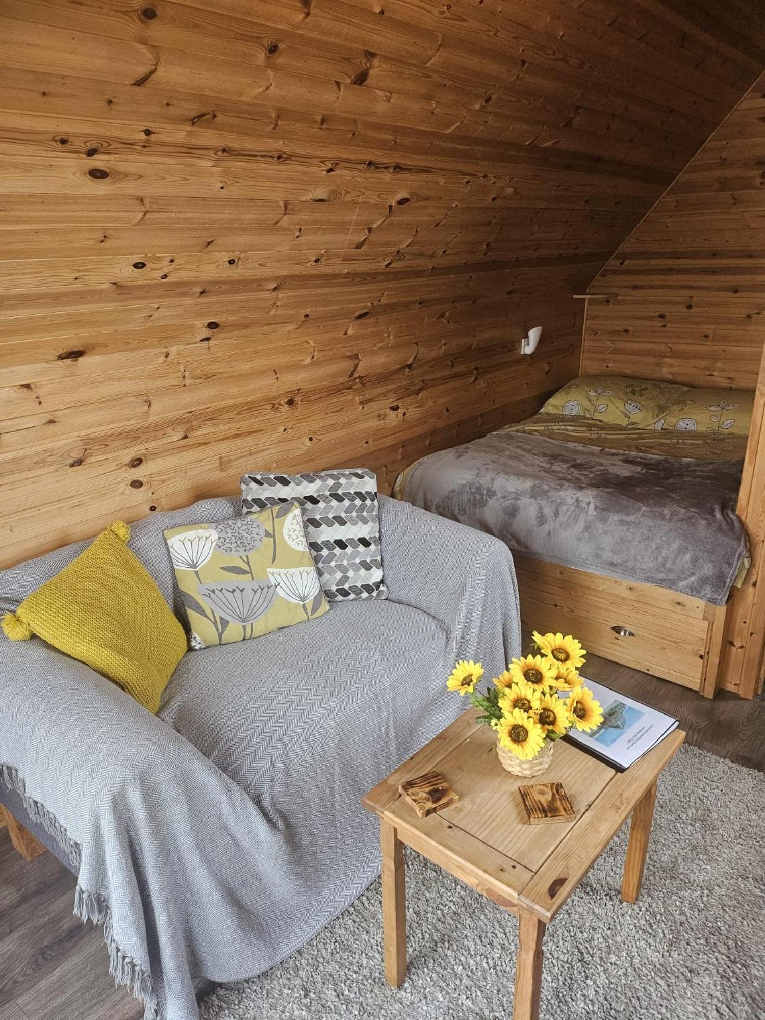 North Uist Lodges Tigharry Номер фото